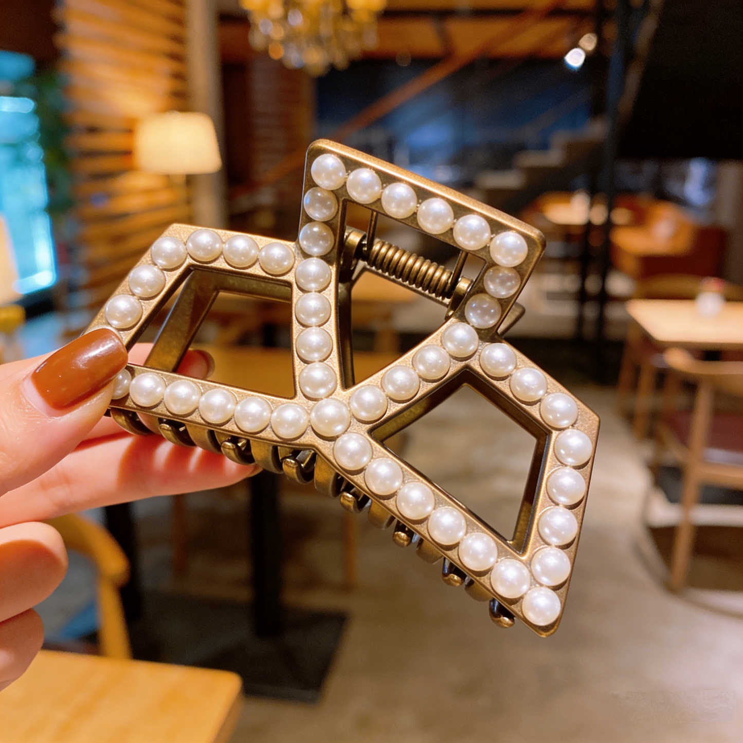 Retro Faux Pearl Hair Claws | Women's Large Geometric Non-Slip Shark Clips for Bath & Styling